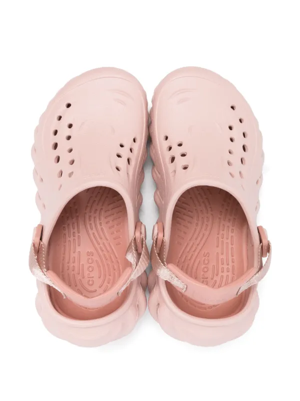【関税込み】Echo Sandals - Crocs - Thermoplastic - Pink Crocs Echo Clogs | Pink | FARFETCH