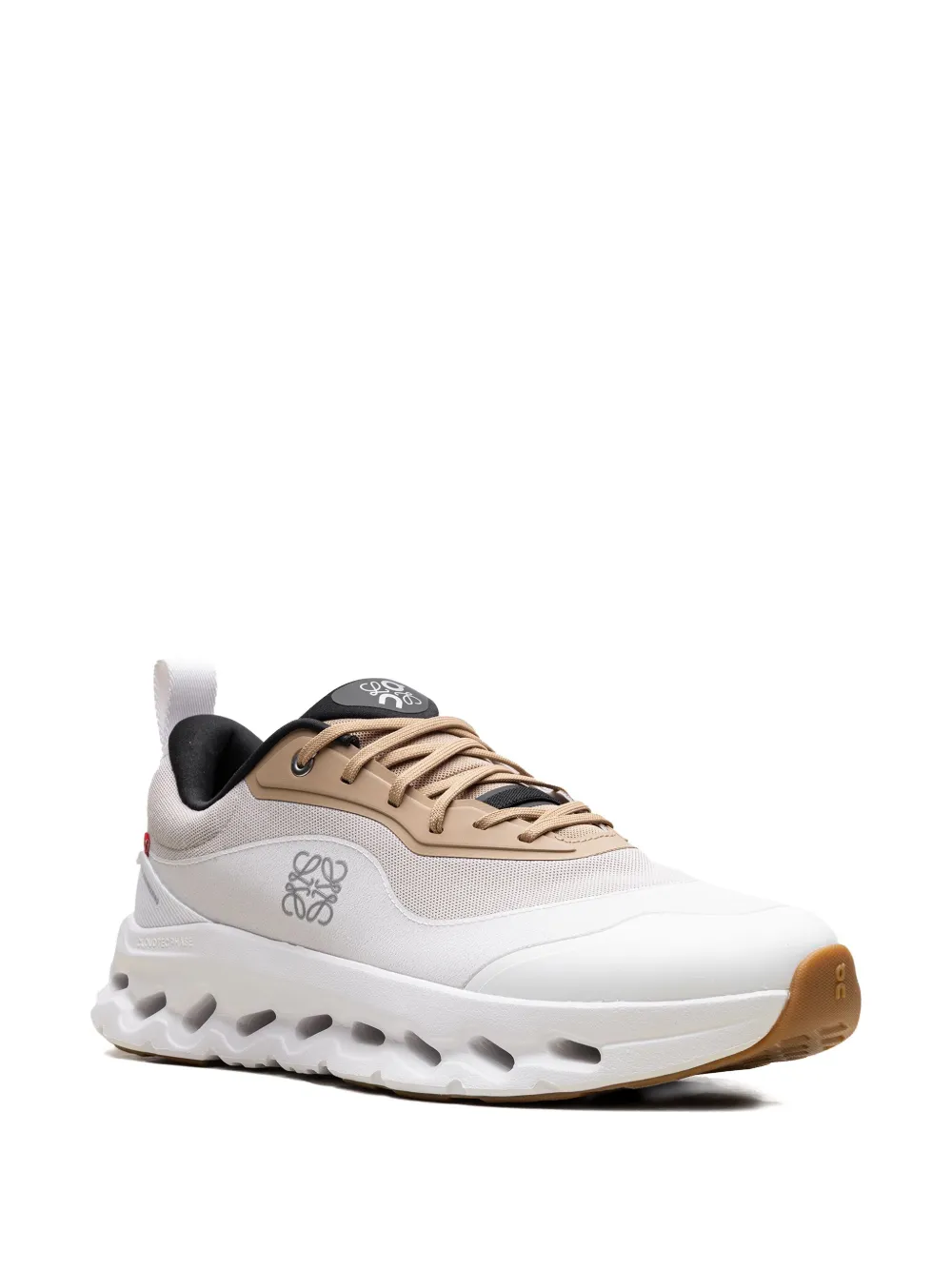 On Running tenis Cloudtilt 2 "Tan White/Gum" en colaboración con Loewe | Tenis bajos | Image 2