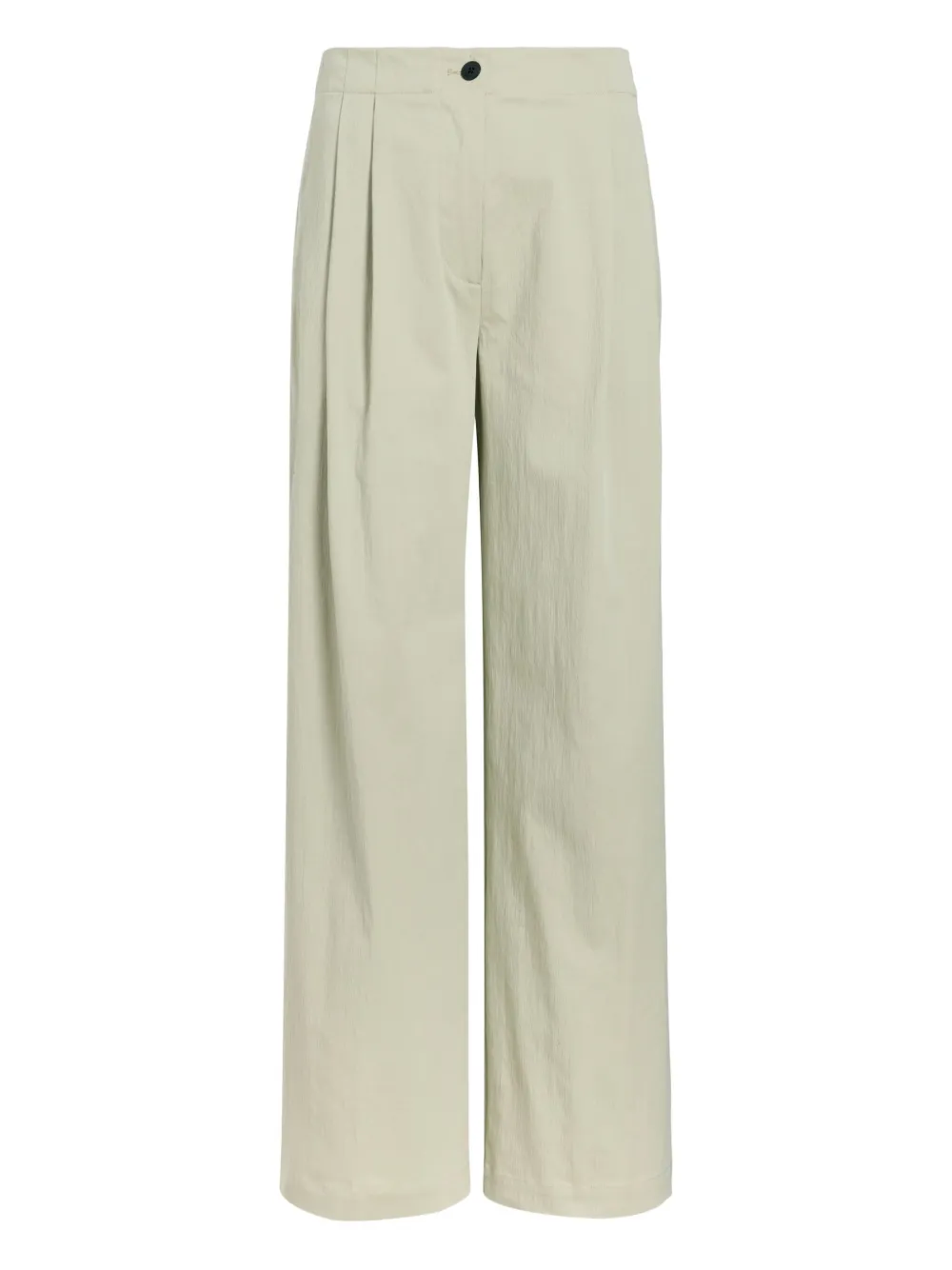 pleated trousers