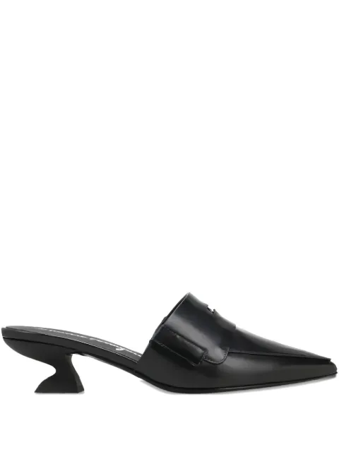 Ferragamo Mules con tacco scolpito