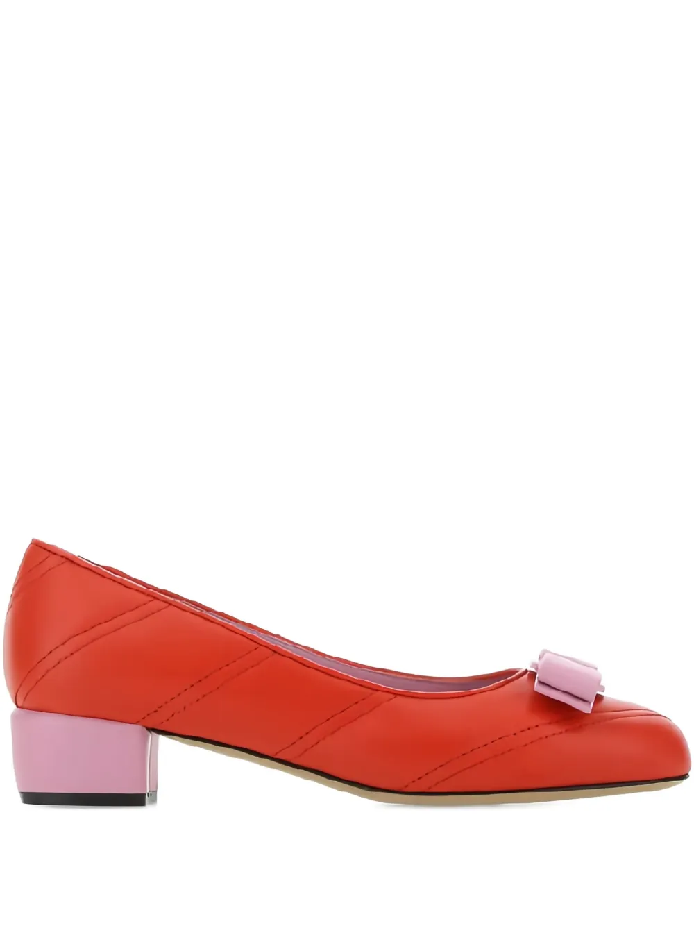 Ferragamo Vara pumps met strikdetail Rood