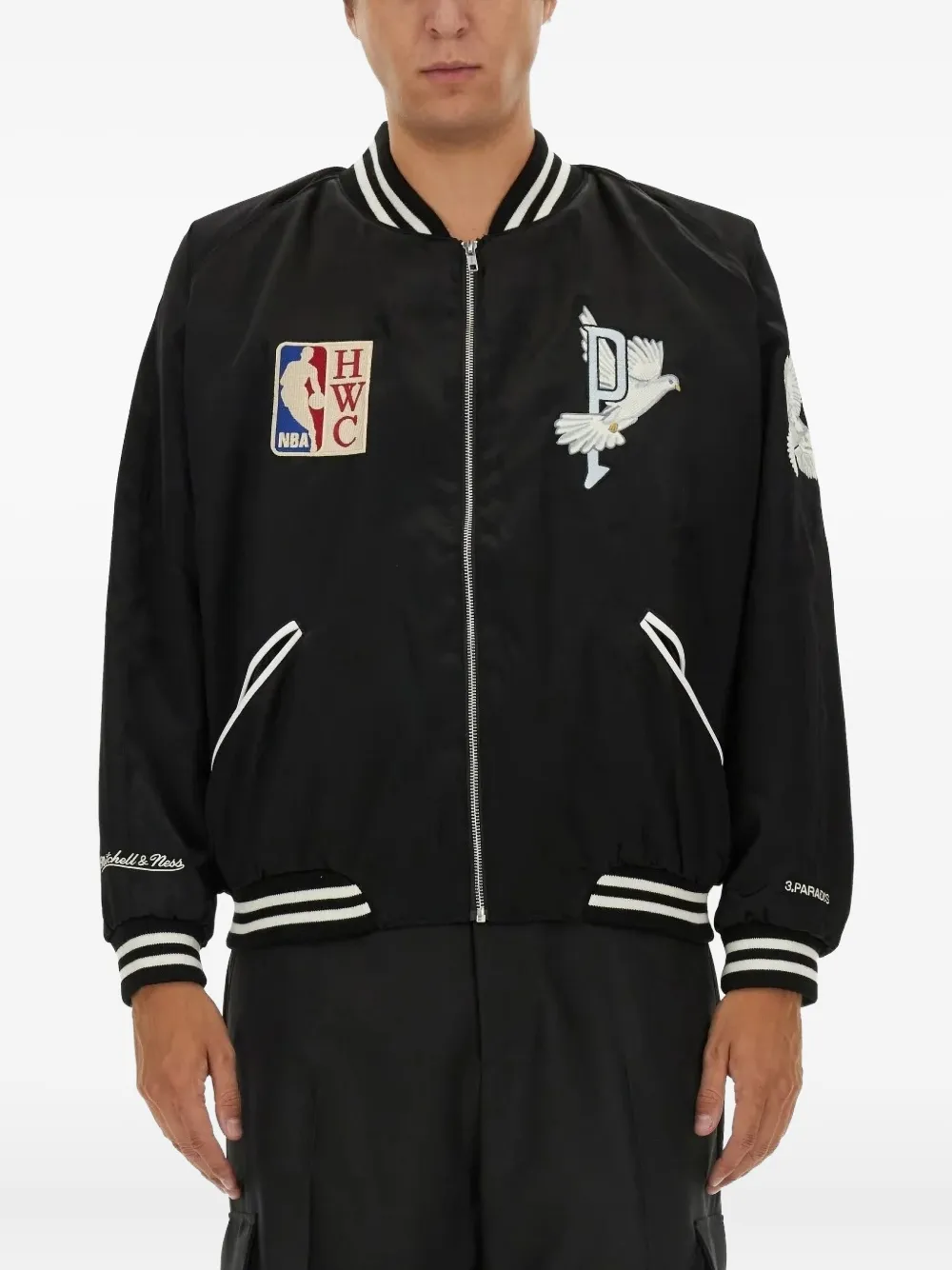 3PARADIS x Mitchell & Ness and The NBA Varsity ボンバージャケット - ブラック 3PARADIS x Mitchell & Ness and The NBA Varsity ボンバージャケット - ブラック