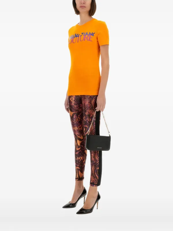 Versace Jeans Couture ロゴ Tシャツ | オレンジ | FARFETCH JP