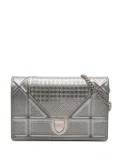 Christian Dior Pre-Owned 2017 Metallic Patent Microcannage Diorama Wallet on Chain crossbody bag - Silver