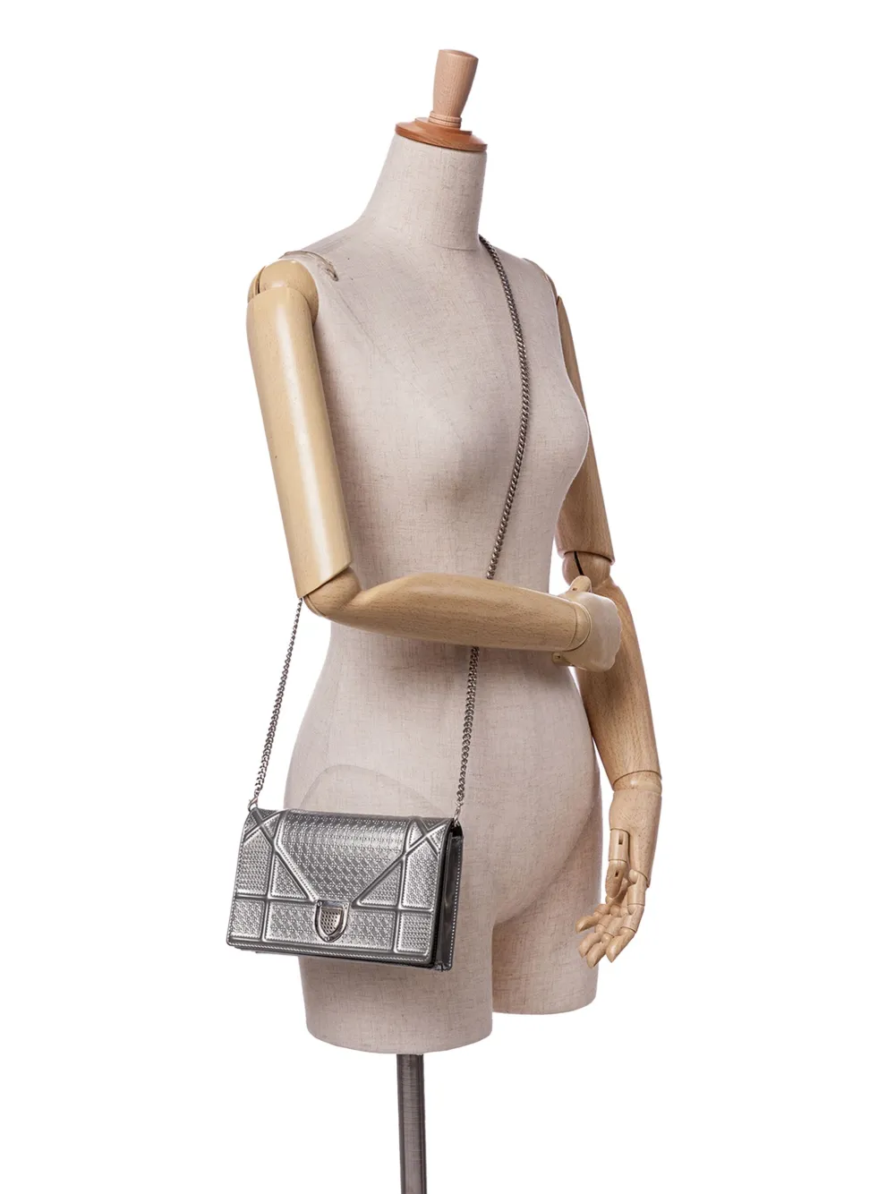 Christian Dior Pre-Owned 2017 Metallic Patent Microcannage Diorama Wallet on Chain crossbody bag | Pre-Owned | Image 2