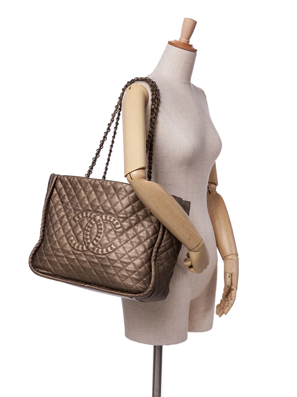 Pre-owned Chanel 2011 Cc Quilted Calfskin Istanbul Tote Bag