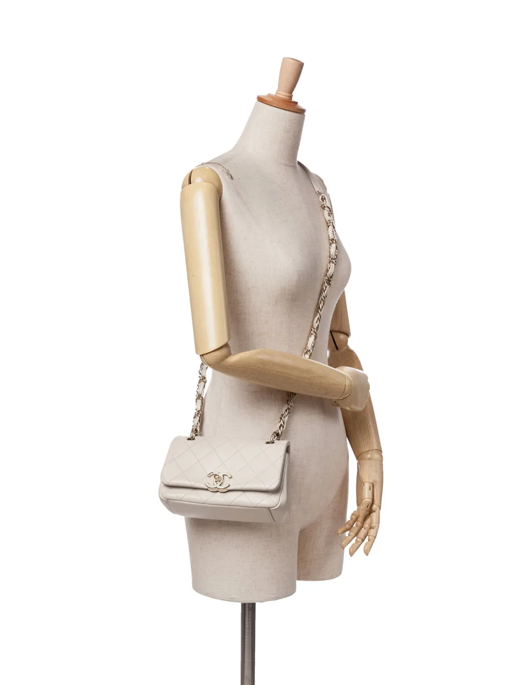 CHANEL Pre-Owned 2020 Medium Lambskin Twist Chain Enamel CC Flap crossbody bag | Pre-Owned | Image 2