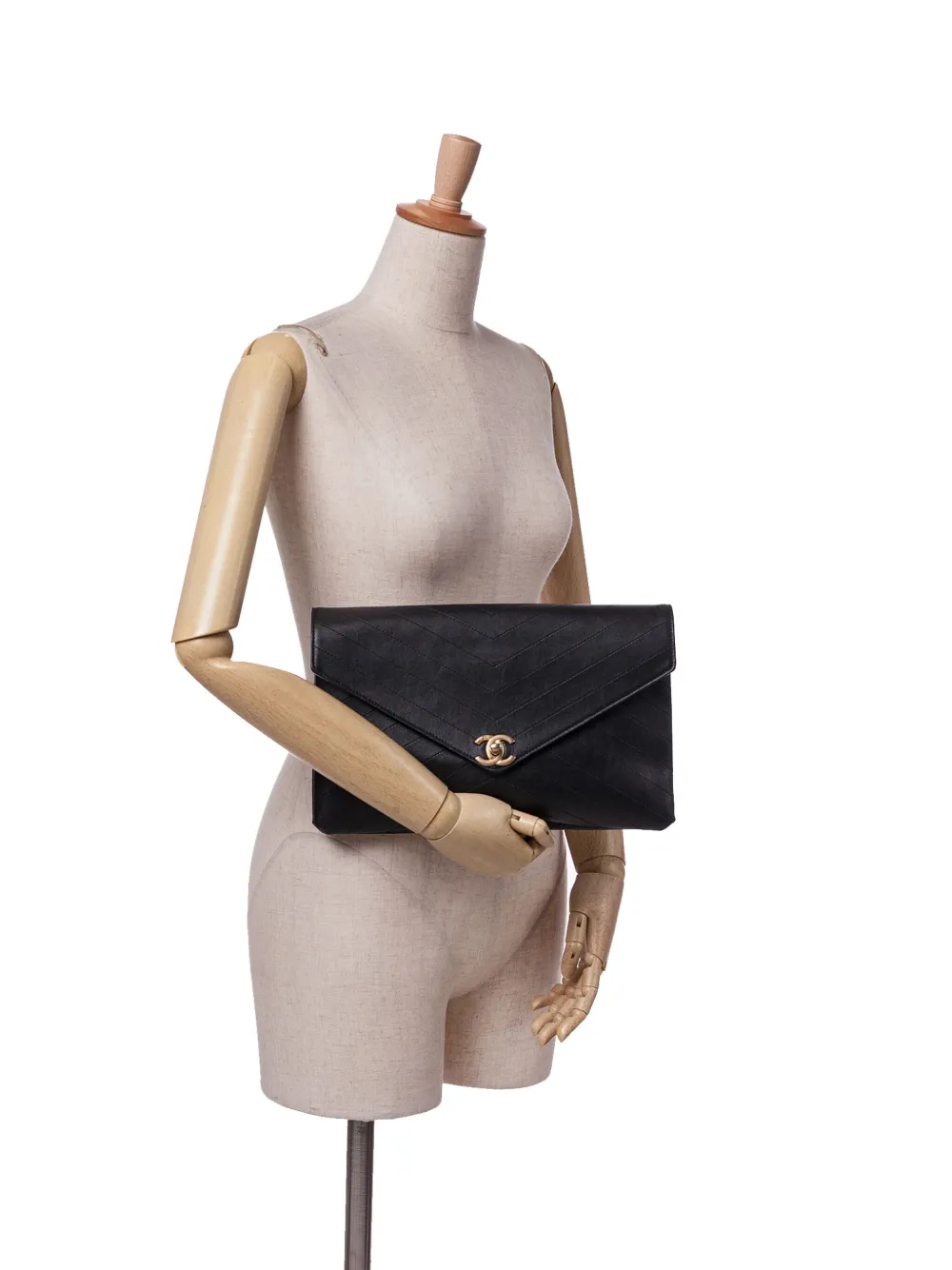 CHANEL Pre-Owned pochette Envelope à motif de chevrons CC (2018) | Pre-owned | Image 2