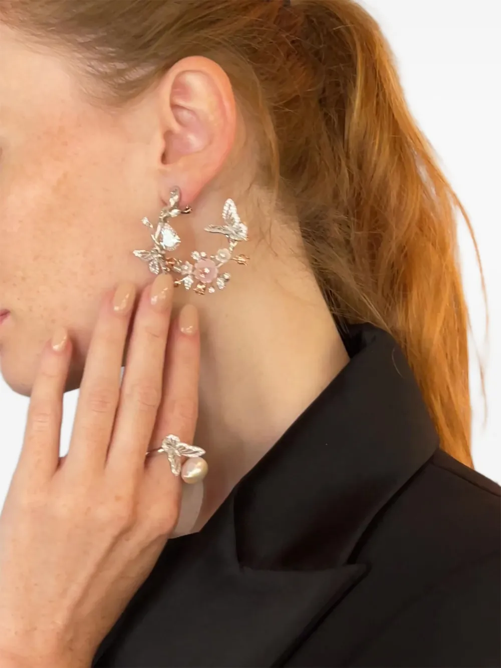 Anabela Chan 18kt Gold Butterfly Garland Earrings In White