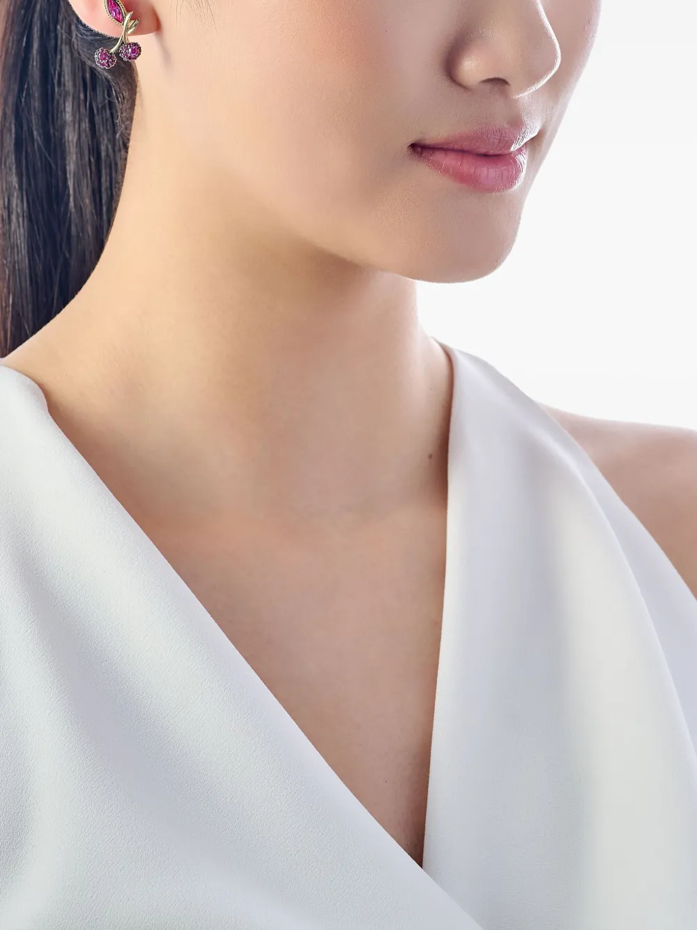 Anabela Chan Orecchini Cherry in oro vermeil 18 carati con zaffiri e rubini