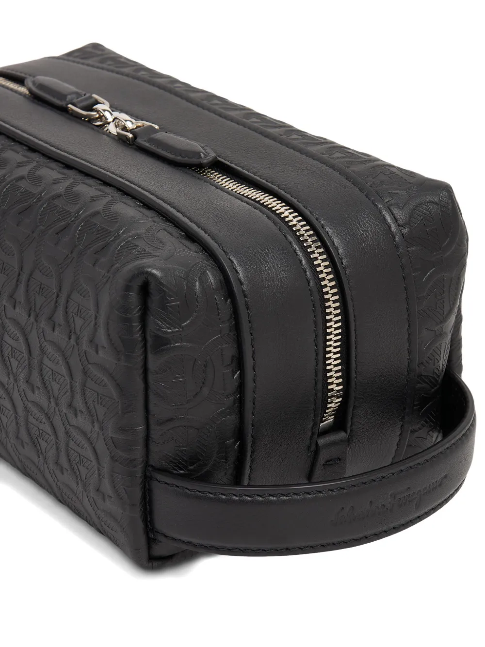 Ferragamo embossed-logo travel pouch Zwart