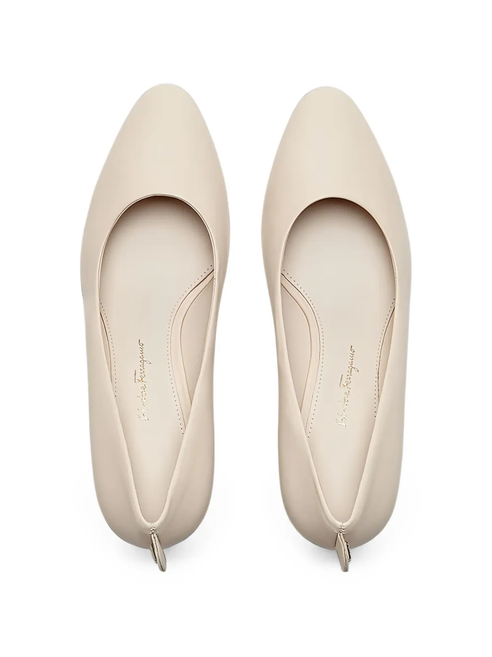 Ferragamo Judy pointed pumps Wit