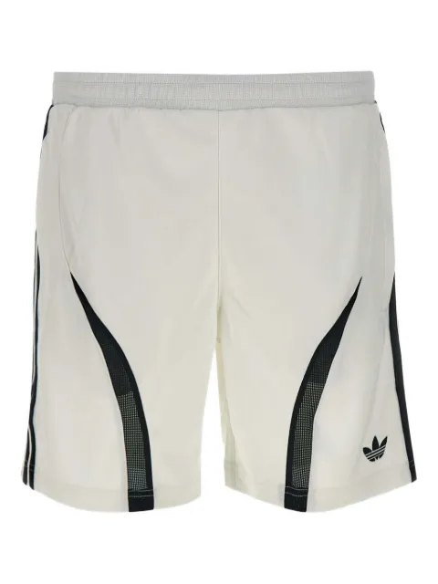 adidas shorts con logo bordado
