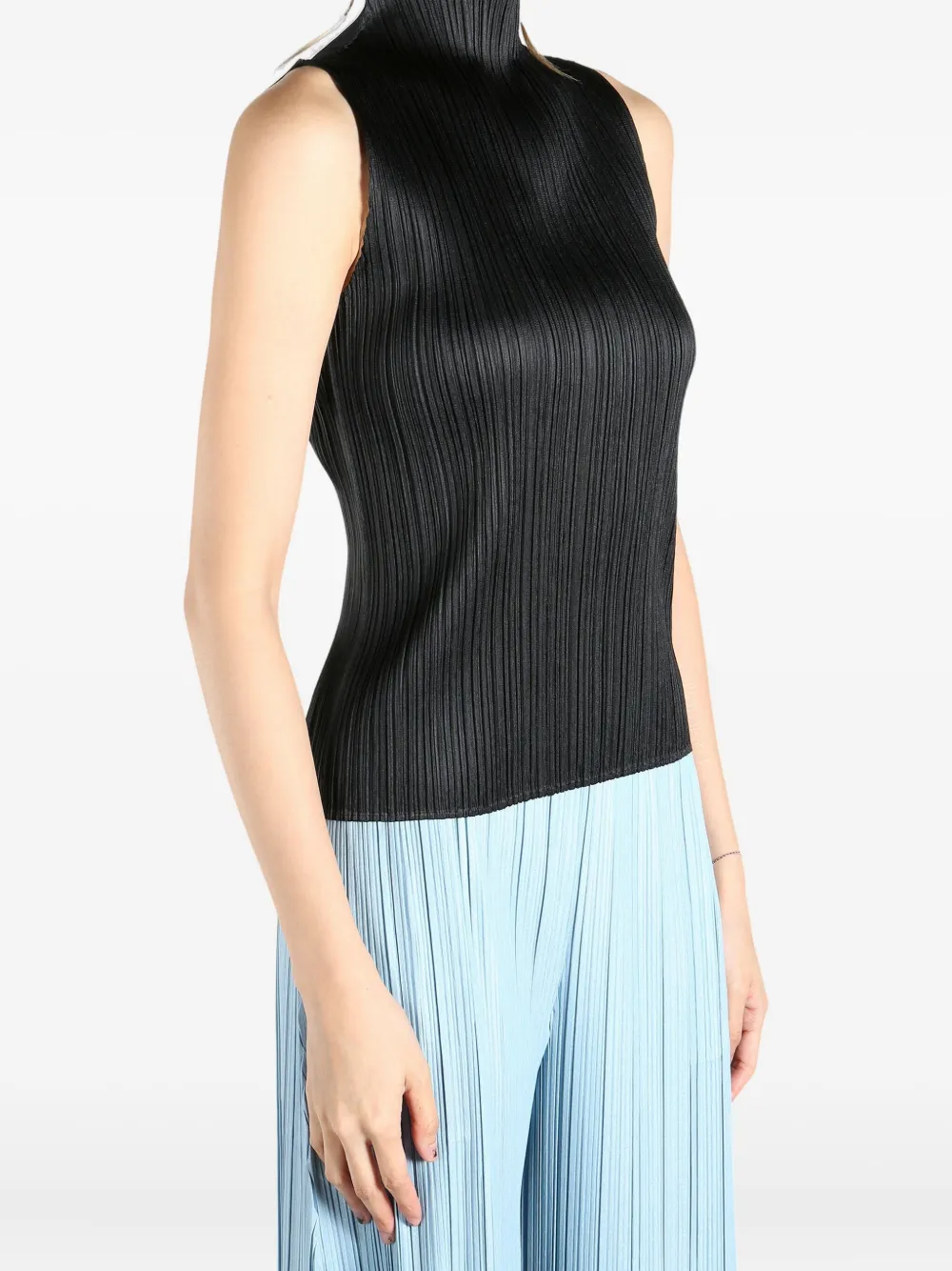 Pleats Please Issey Miyake Geplooide top Zwart