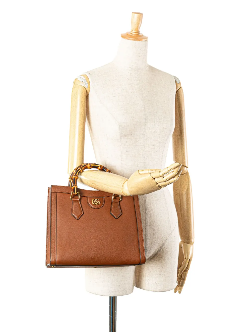 Gucci Pre-Owned 2016-2024 Small Leather Bamboo Diana satchel | Pre-Owned | Image 2