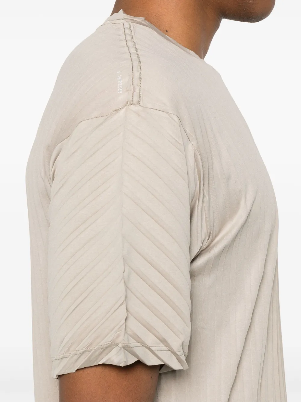 Satisfy T-shirt met logopatch Beige