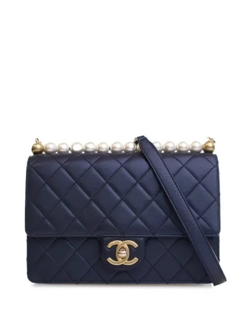CHANEL Pre-Owned 2019 Medium Lambskin Chic Pearls Flap crossbody bag
