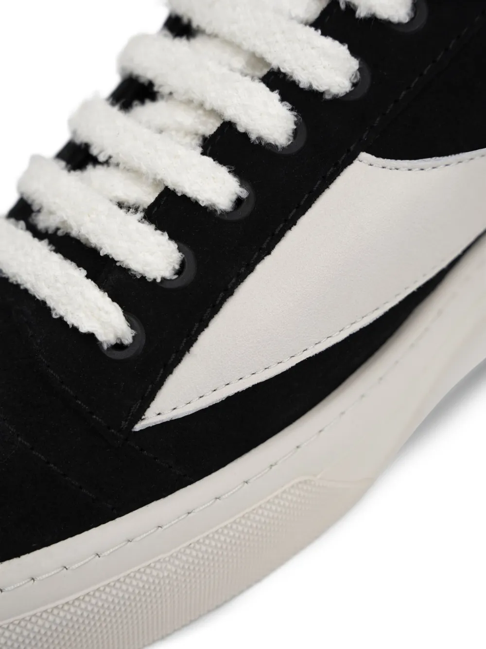 ROUGH. Fate sneakers Black