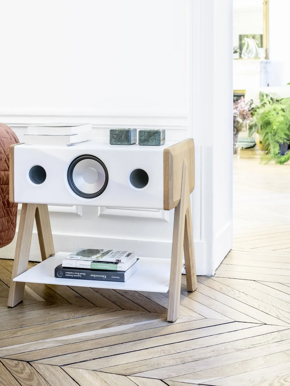 La Boite Concept Wooden-frame Projector
