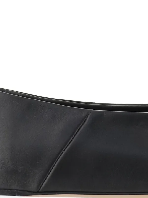 Ferragamo ヴァラ リボン フラットシューズ | ブラック