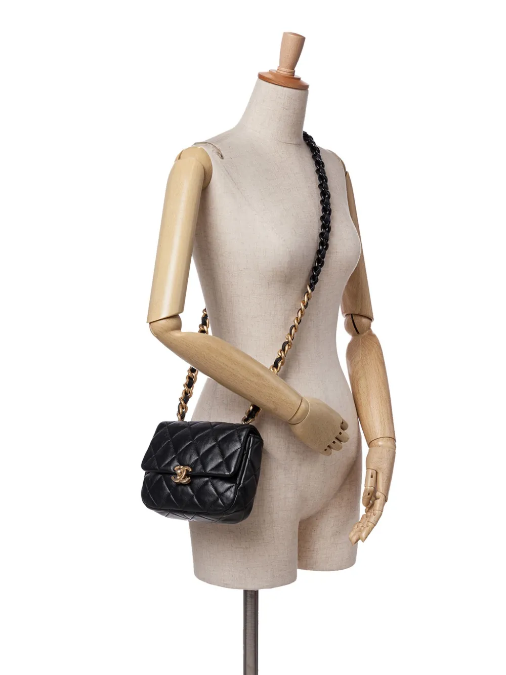 CHANEL Pre-Owned 2021-2024 Mini Quilted Lambskin Lacquered Chain Flap crossbody bag | Pre-Owned | Image 2