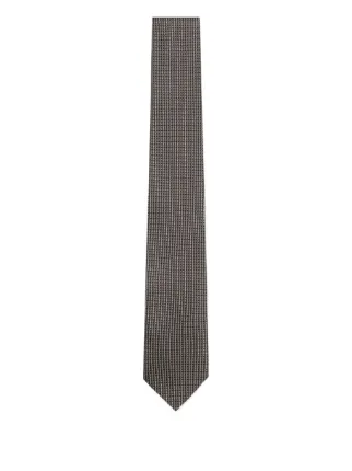 how to tie a bow tie out of a tie