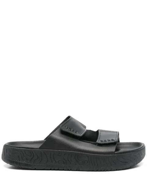 VEJA embossed-logo slides