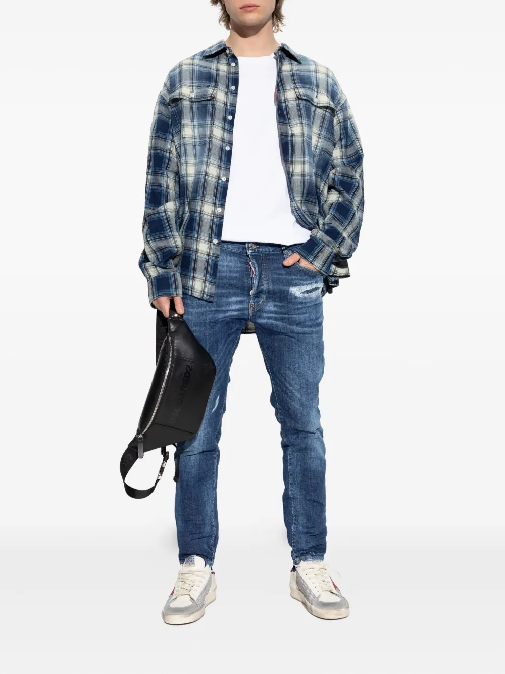DSQUARED2 logo-tag jeans | Tapered Jeans | Image 2