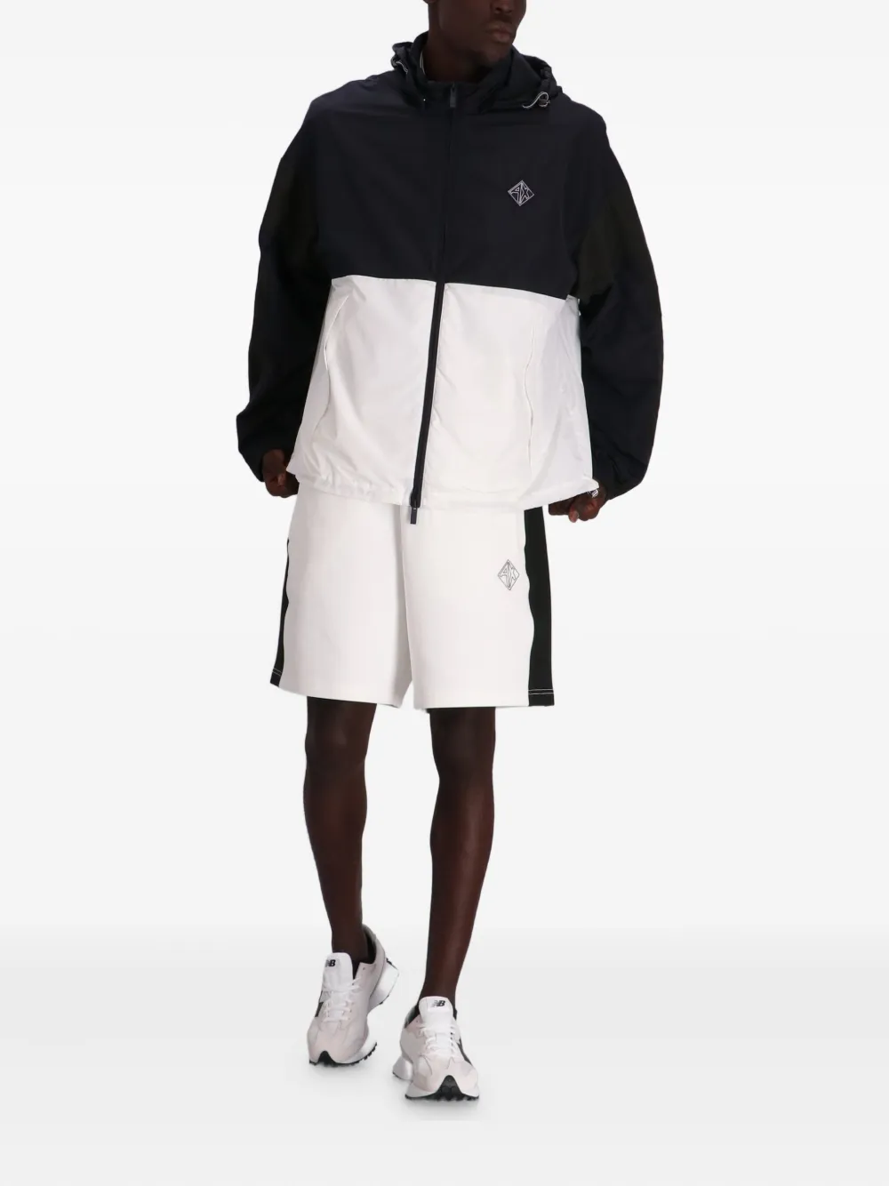 Armani Exchange chamarra con diseño color block | Chamarras deportivas y rompevientos | Image 2