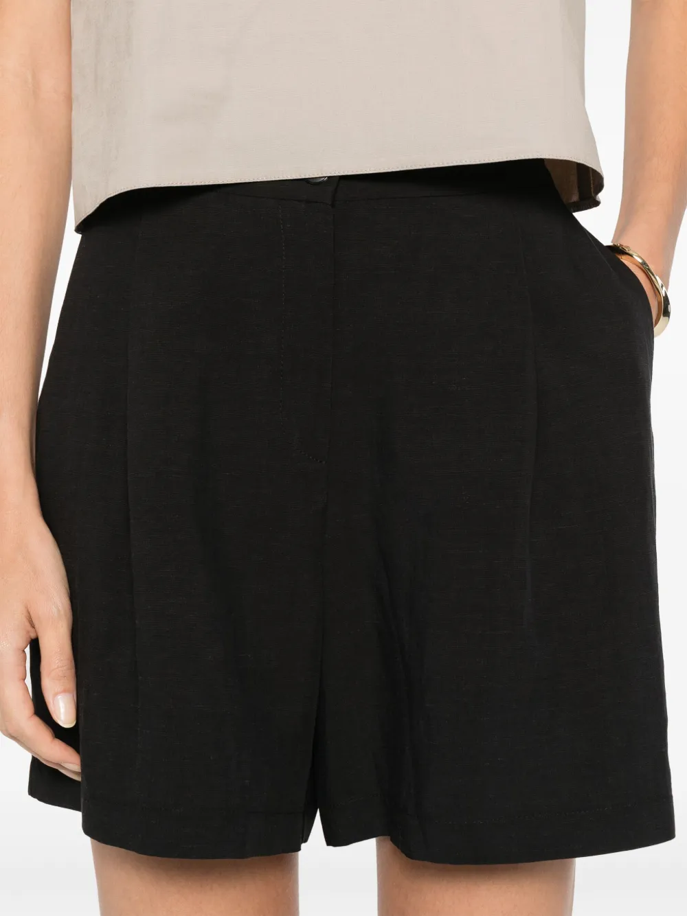 MOUTAKI MID-RISE SHORTS 
