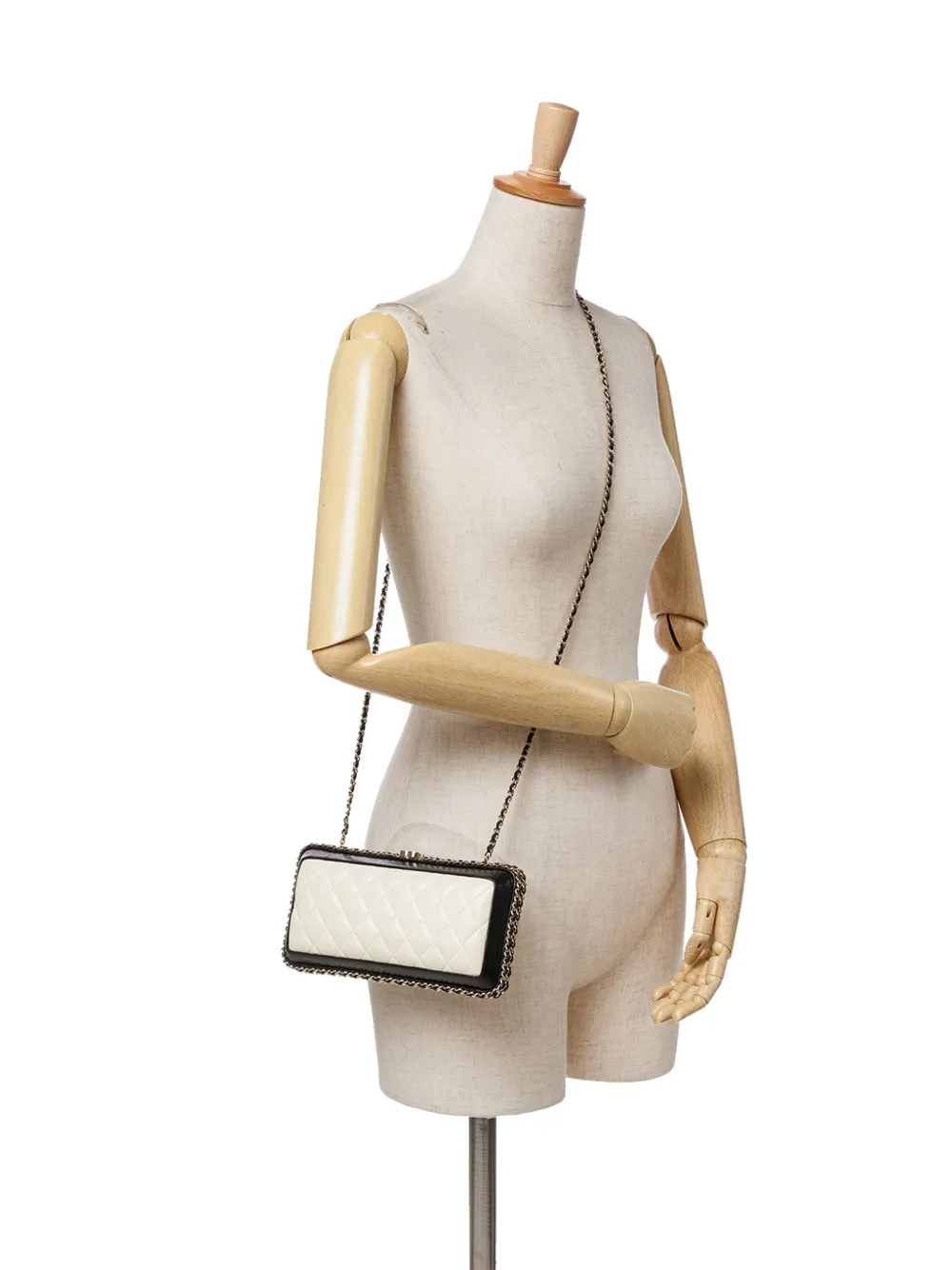 CHANEL Pre-Owned 2012 Bicolor Quilted Lambskin Chain Around Clutch crossbody bag | Pre-Owned | Image 2