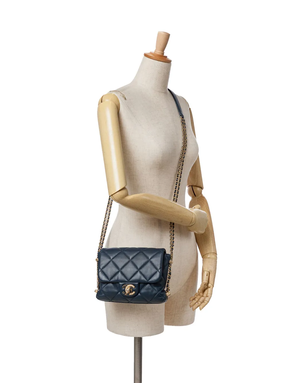 CHANEL Pre-Owned 2021-2025 Mini Quilted Lambskin Crush on Chains Flap crossbody bag | Pre-Owned | Image 2