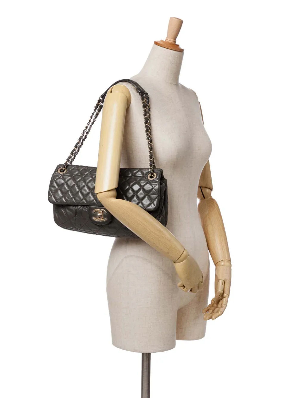 CHANEL Pre-Owned 2011 Quilted Calfskin Chic Quilt Flap shoulder bag | Pre-Owned | Image 2