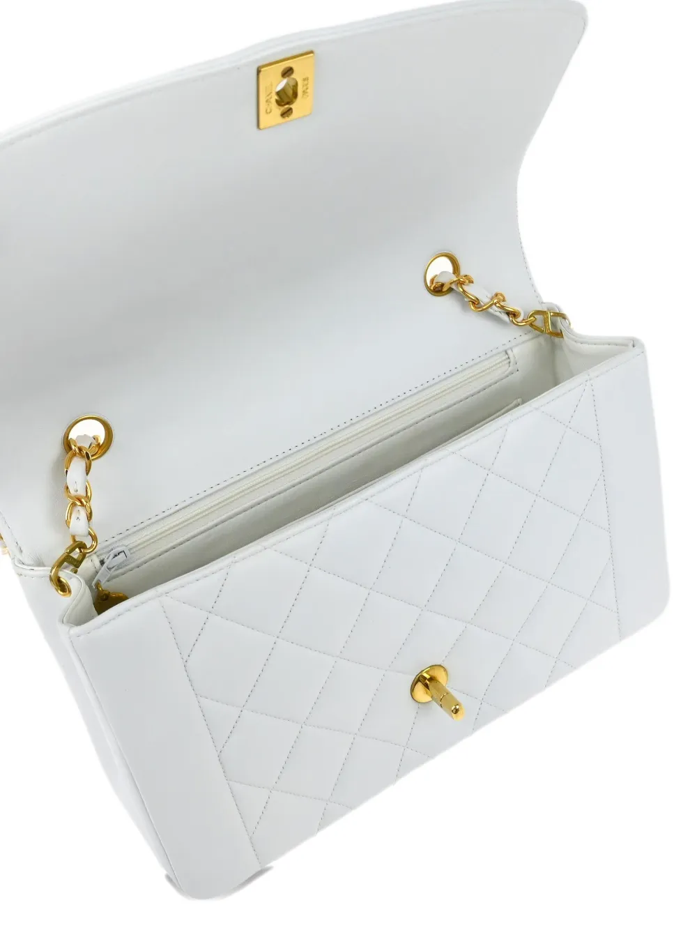 Pre-owned Chanel 1995 Medium Diana Shoulder Bag In White