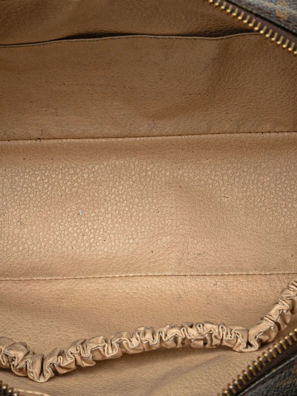 Pre-owned Louis Vuitton 1993 Monogram Trousse Toilette 28 Clutch Bag