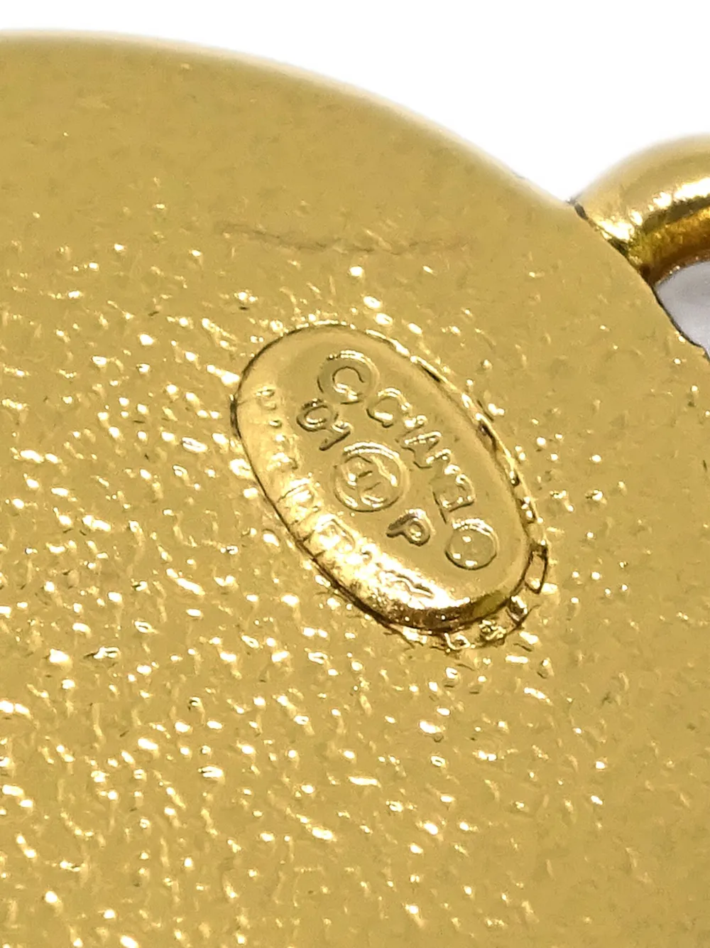 CHANEL Pre-Owned 2001 CC-logo earrings | Image 2