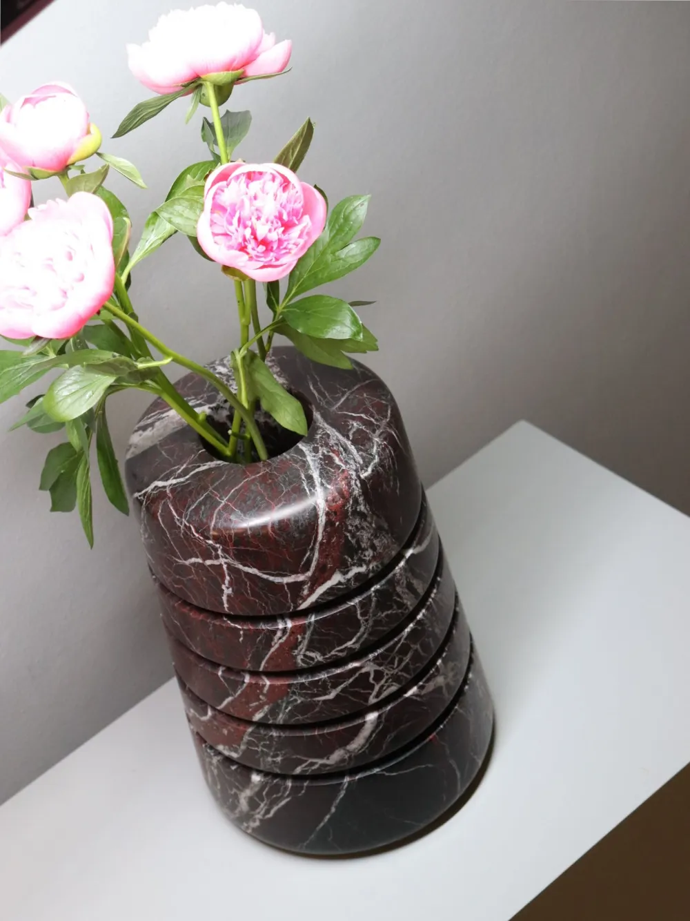  Editions Milano Medium Atlantico Stacked Marbled Vase (24.7cm X 36cm) - Red 