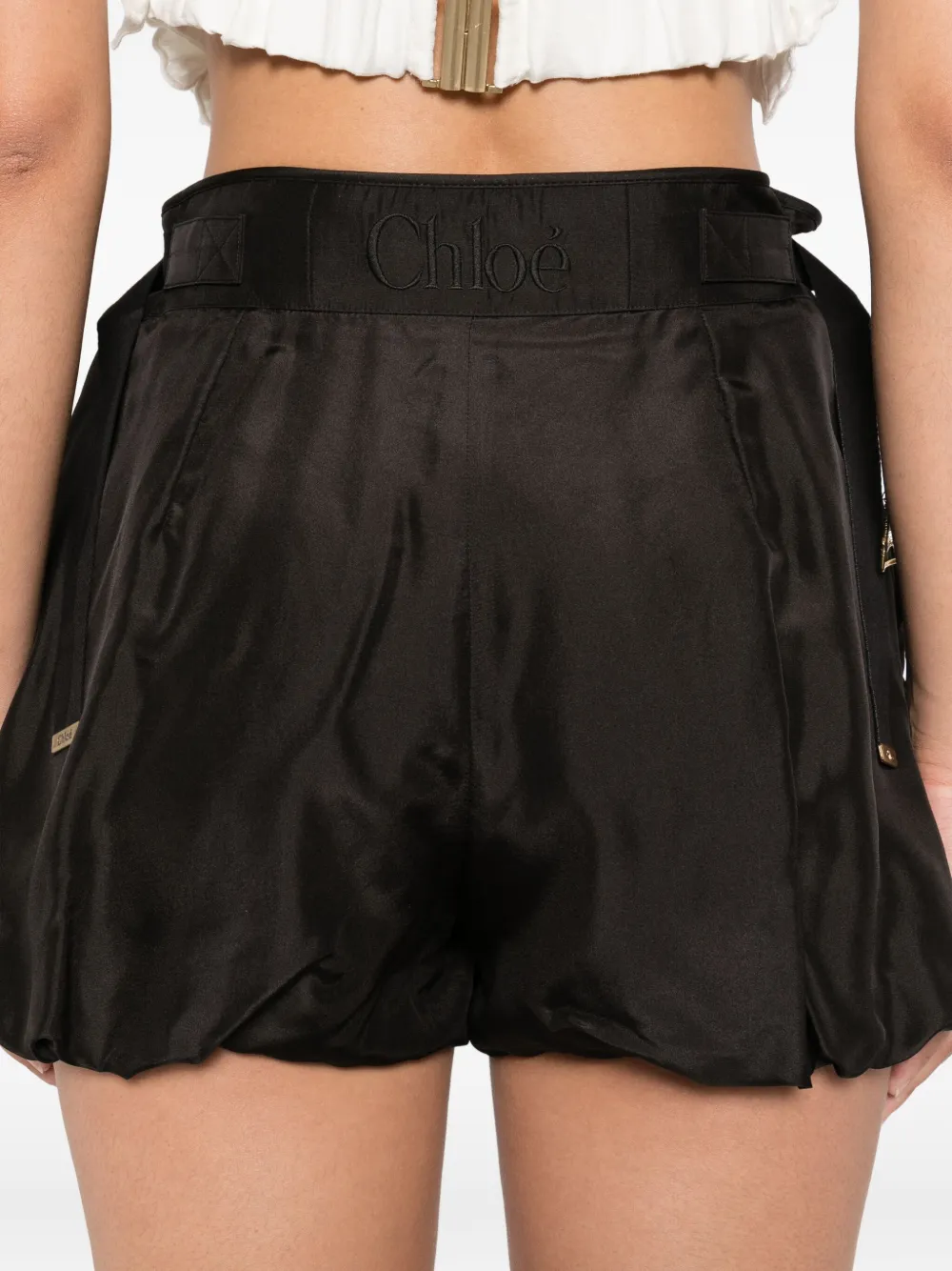 Chloé Zijden shorts met gesp en ballonzoom Zwart