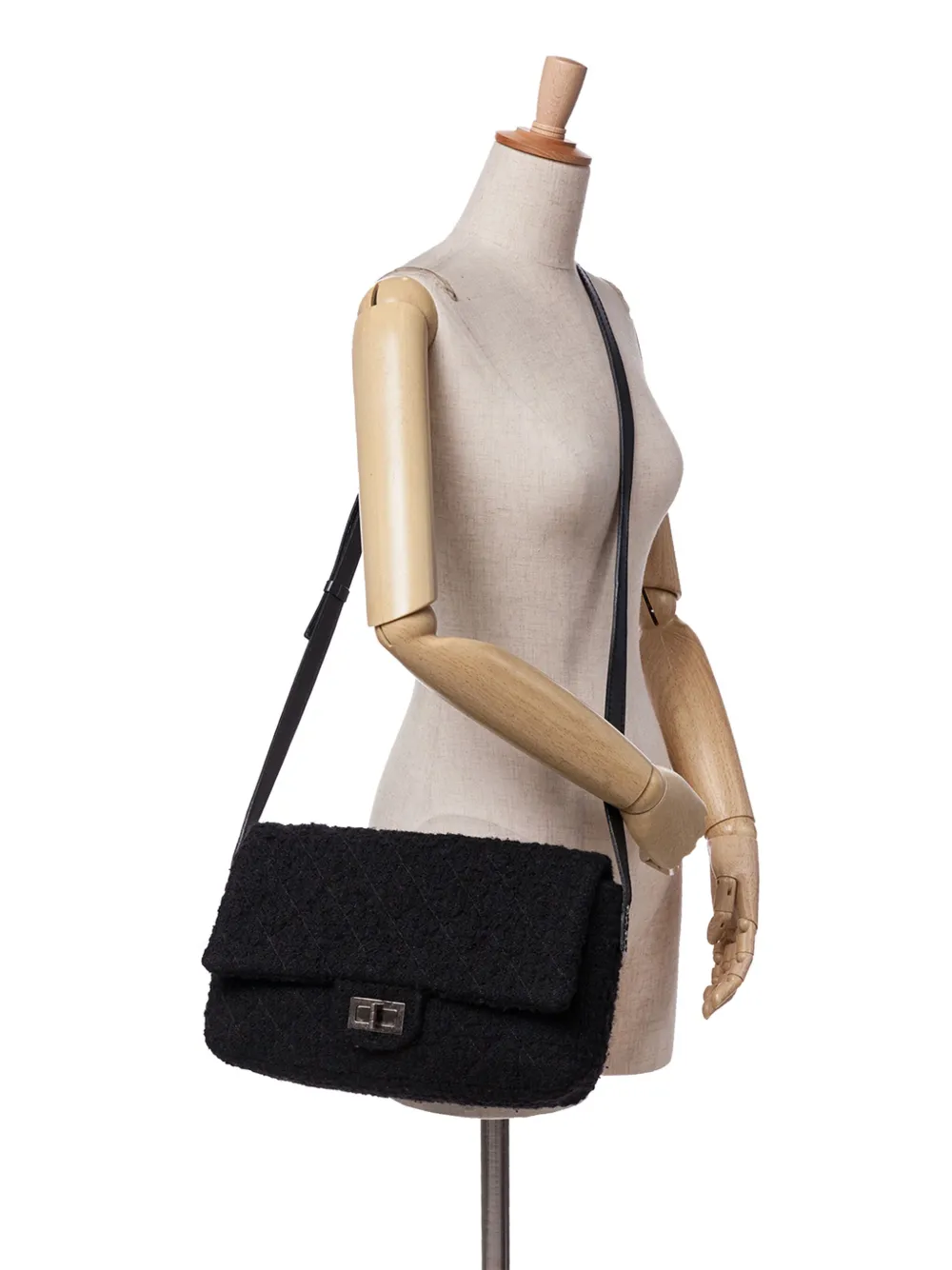 CHANEL Pre-Owned 2009-2010 Jumbo Reissue 2.55 Quilted Tweed Easy Messenger Flap crossbody bag | Pre-Owned | Image 2