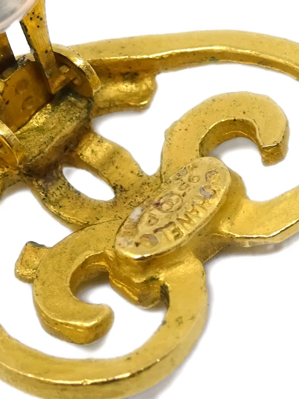 CHANEL Pre-Owned boucles d'oreilles à motif cœur (1995) | Image 2