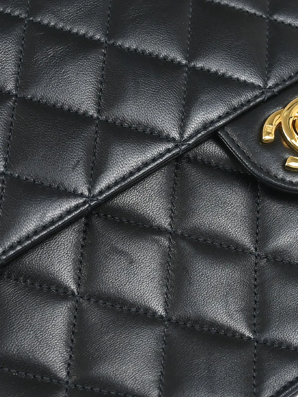 CHANEL Pre-Owned 2002 Classic Flap shoulder bag | Pre-Owned | Image 2
