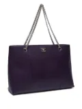 CHANEL Pre-Owned 2000-2001 caviar-leather shoulder bag - Purple