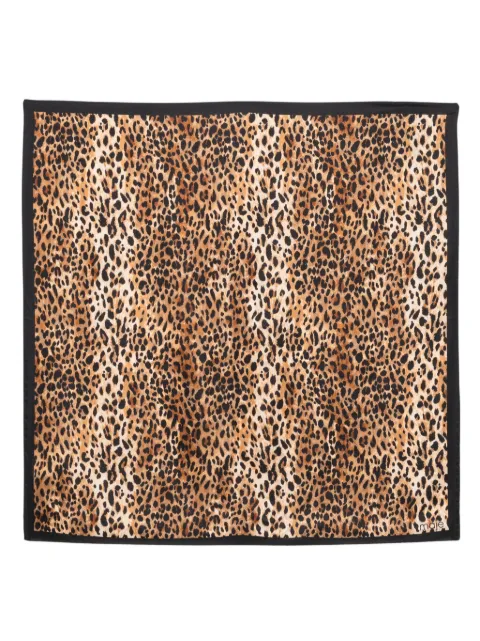Maje mascada de seda con estampado de leopardo
