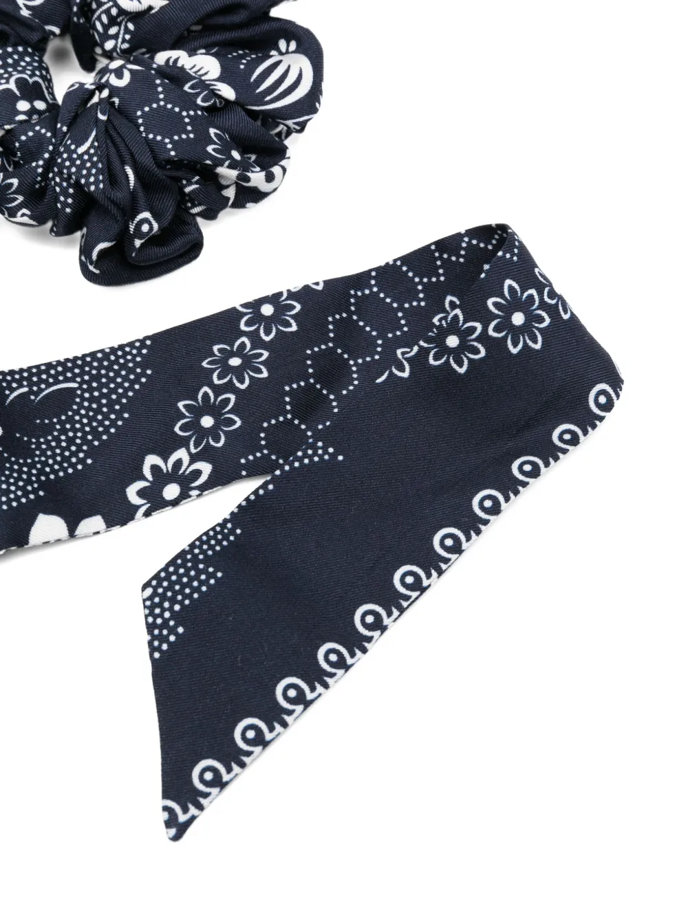Maje bandana-print silk scrunchie Blauw
