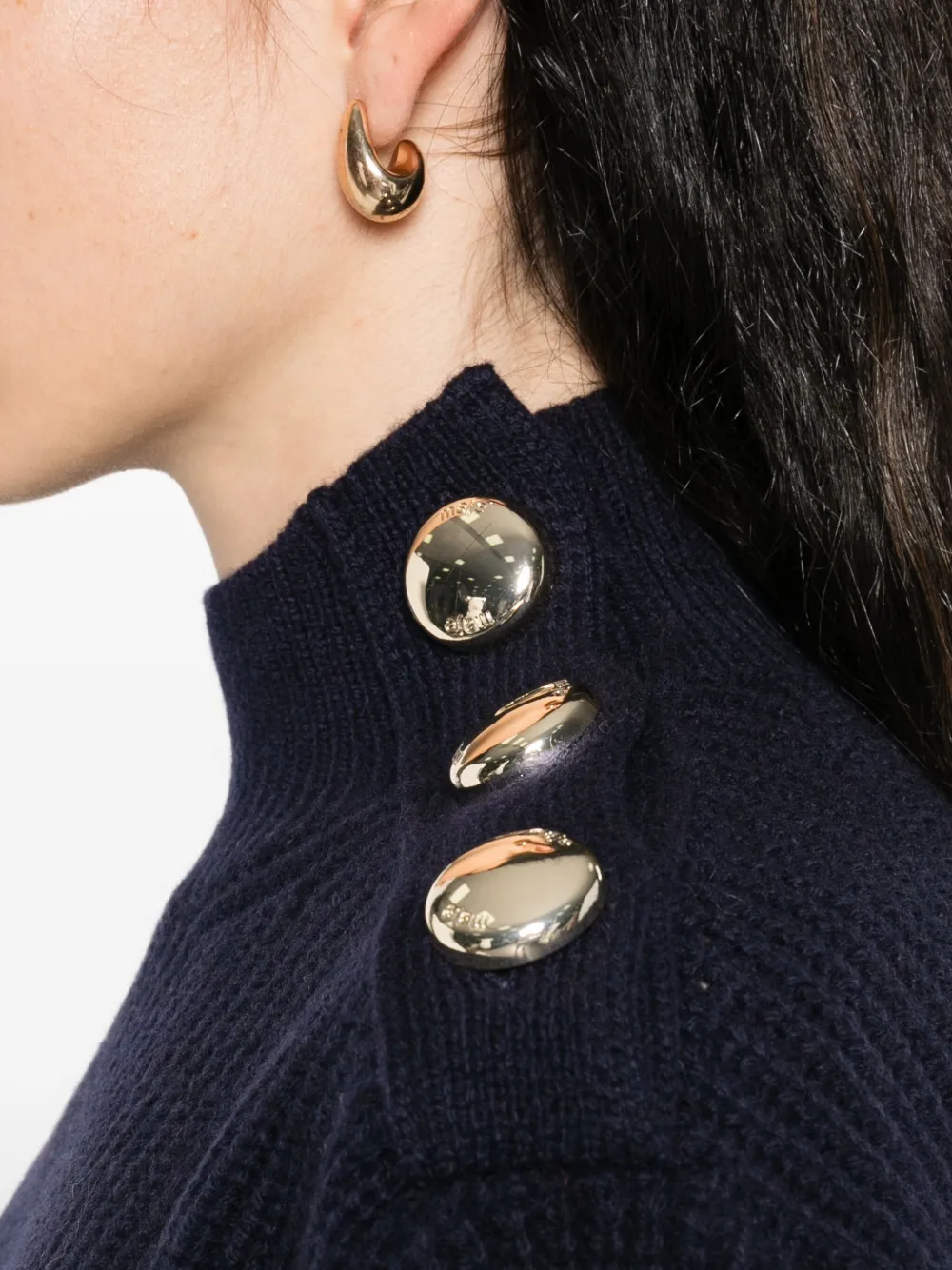 Maje Trui met hoge hals en knoopdetail Blauw