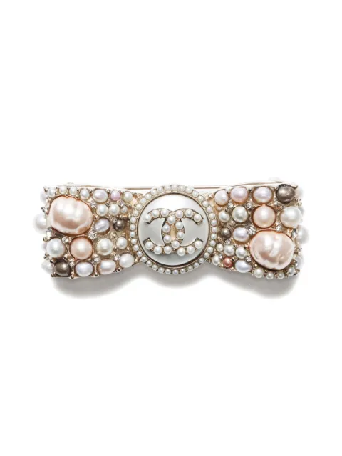 CHANEL Pre-Owned broche en forma de moño 2021