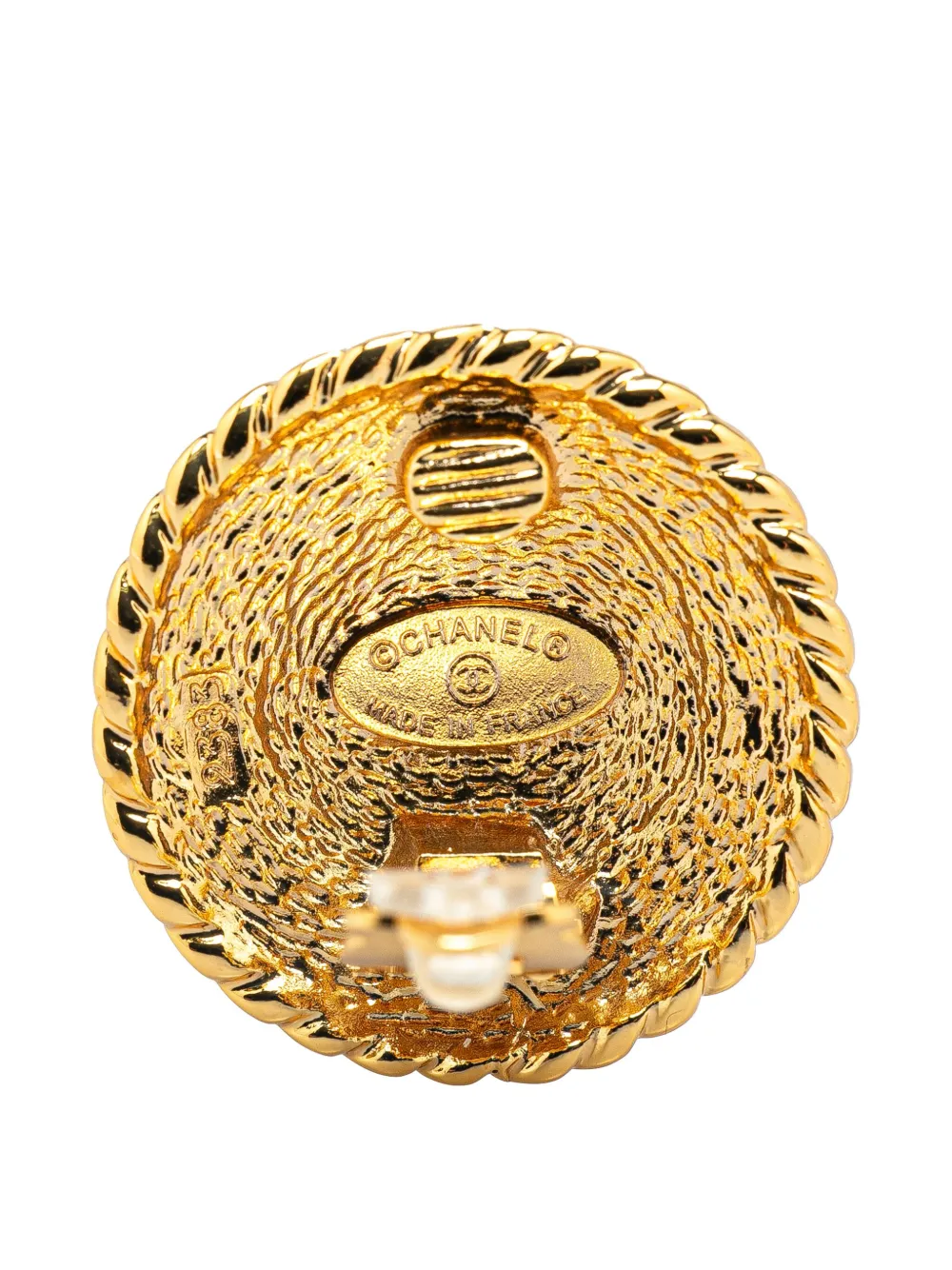 Pre-owned Chanel 1970-1980 Gold Plated Cc Round Clip On Earrings Costume Earrings