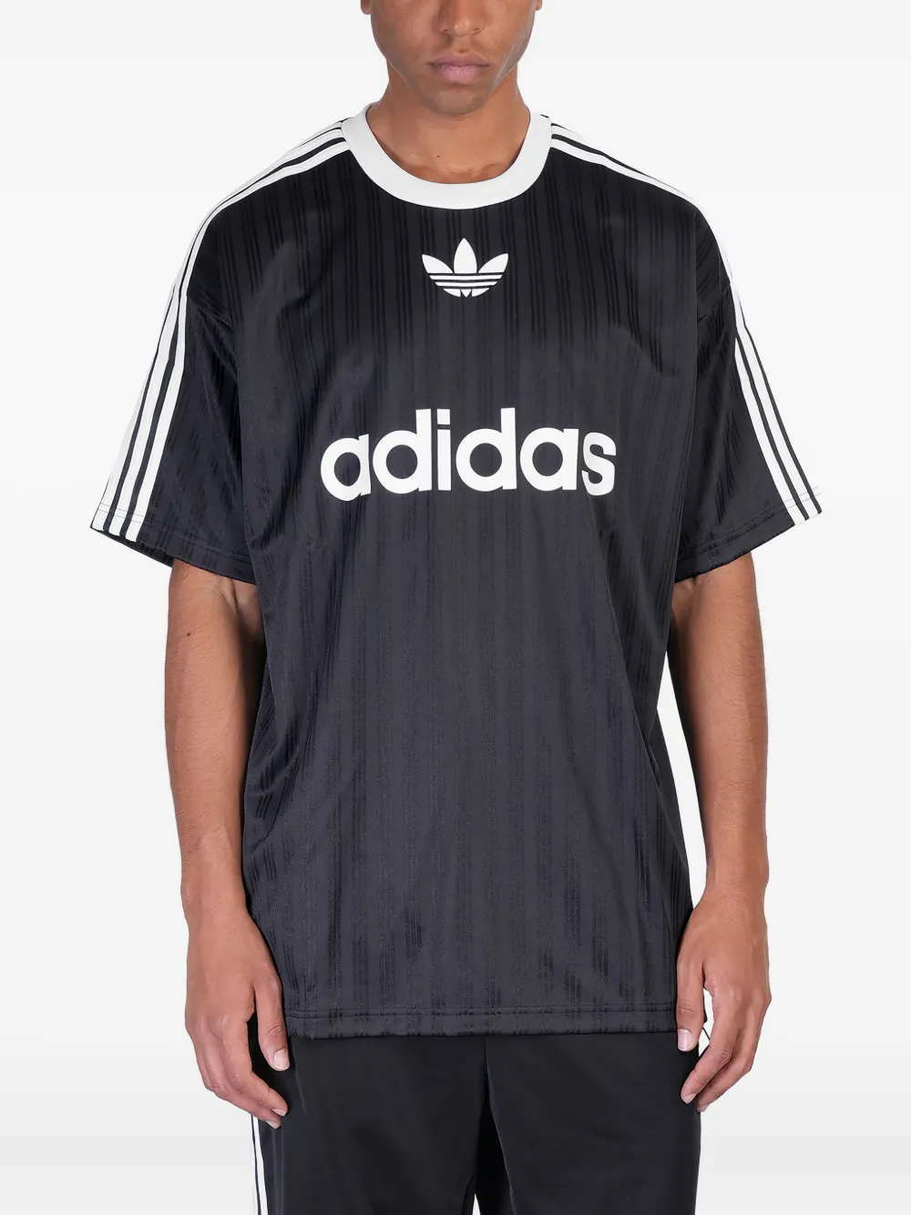 Adidas Gestreept T-shirt met logoprint Zwart