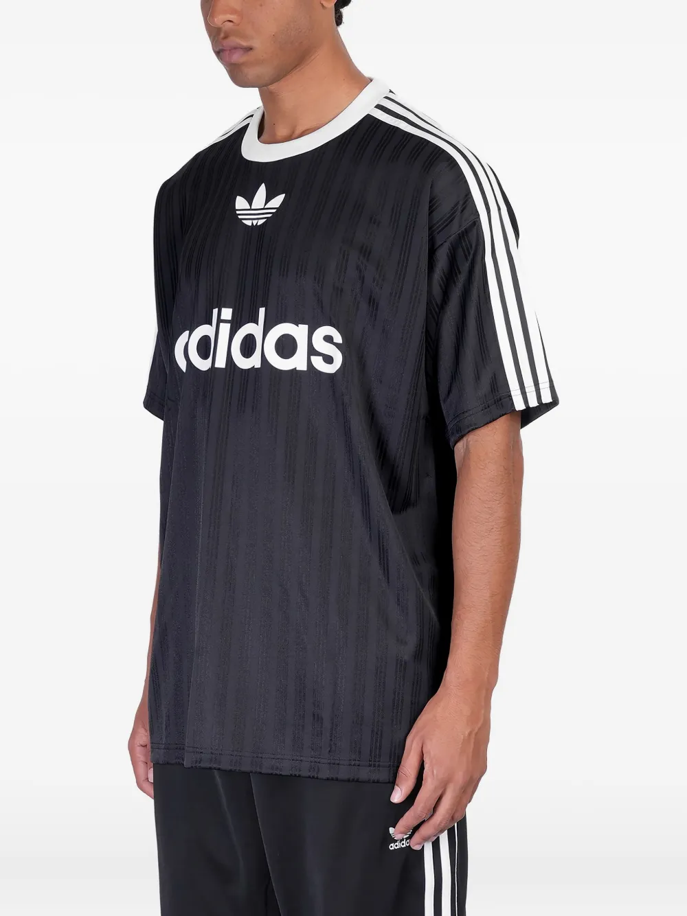adidas Gestreept T-shirt met logoprint Zwart