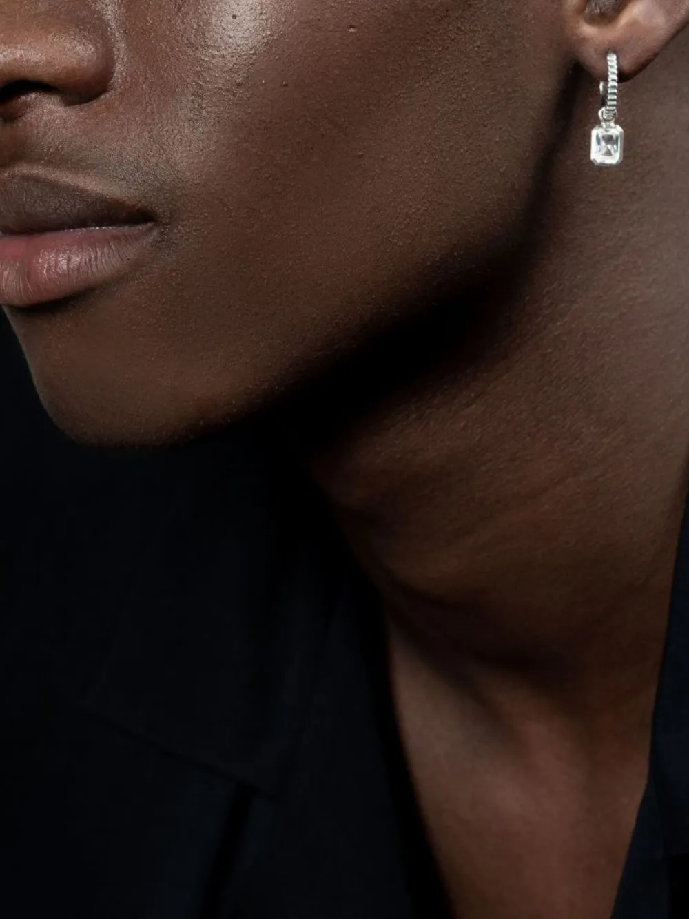 DOWER AND HALL single rectangular-cut charm earring | Image 2